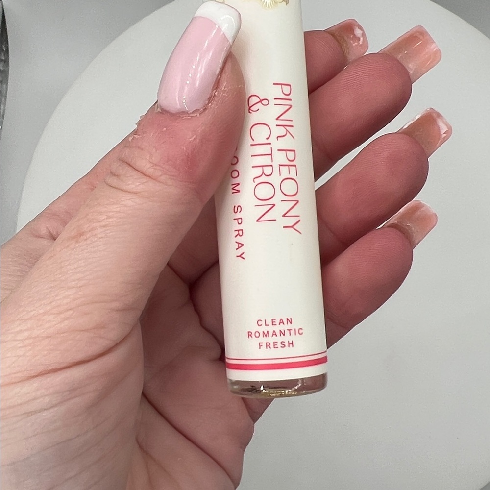 Antica Farmacista Pink Peony and Citron Travel Room Spray 10ml 0.3oz - Picture 3 of 6